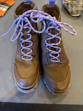 Steve Madden Brown Lace-Up Boots with Lavender Laces
